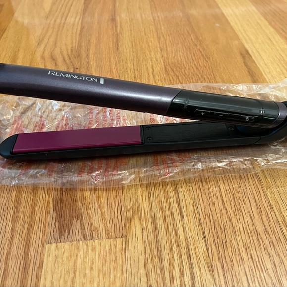 Remington T Studio Advanced 1” Silk Ceramic Iron - Picture 6 of 6